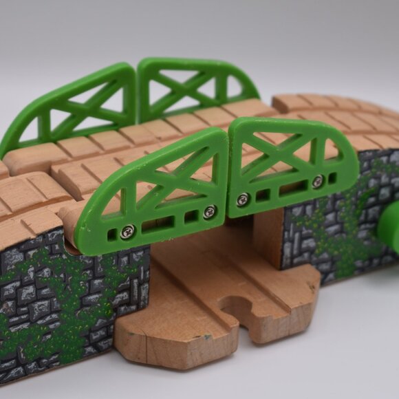 Thomas & Friends Wooden Railway Stone Bridge Wooden Draw Bridge Clickity Clack - Picture 5 of 11